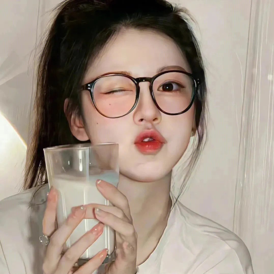 穿黑衣的女孩